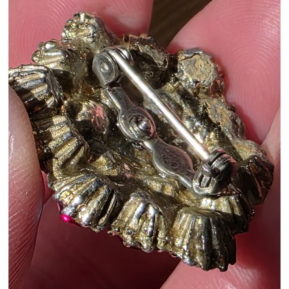 Vintage Aurora Borealis Rhinestone Dome Brooch Gold Tone Tiered Starburst Pin - Picture 6 of 15
